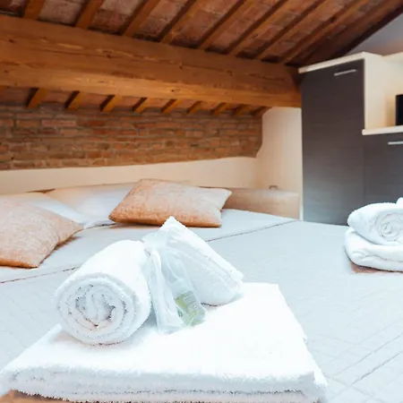 Mansarda Vespucci - Parcheggio Auto Apartament *