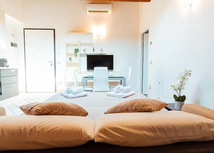 Mansarda Vespucci - Parcheggio Auto Apartament *