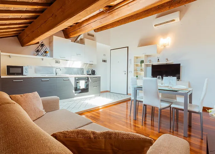 Apartament Mansarda Vespucci - Parcheggio Auto *