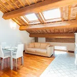 Apartman Mansarda Vespucci - Car Parking Ferrara