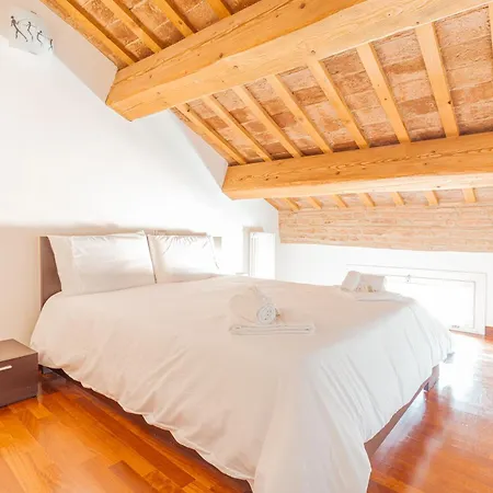 Apartamento Mansarda Vespucci - Parcheggio Auto *