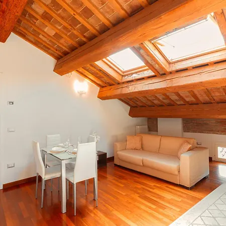 Apartamento Mansarda Vespucci - Parcheggio Auto *