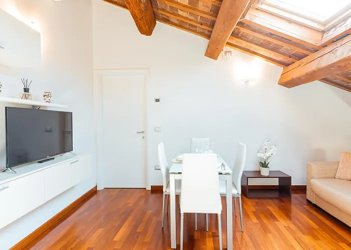 Mansarda Vespucci - Parcheggio Auto Apartamento *