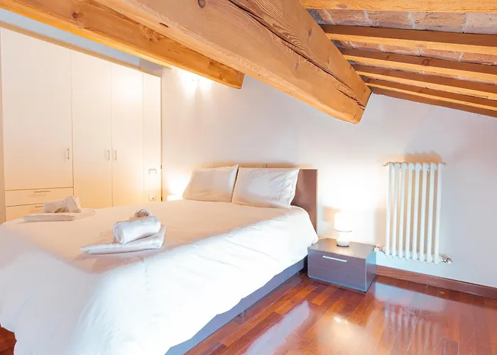 Mansarda Vespucci - Parcheggio Auto Appartamento *