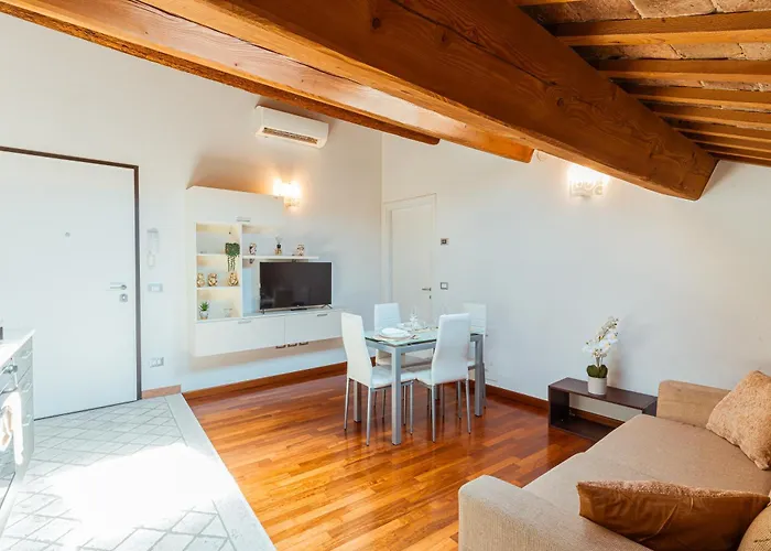 Mansarda Vespucci - Parcheggio Auto Apartamento